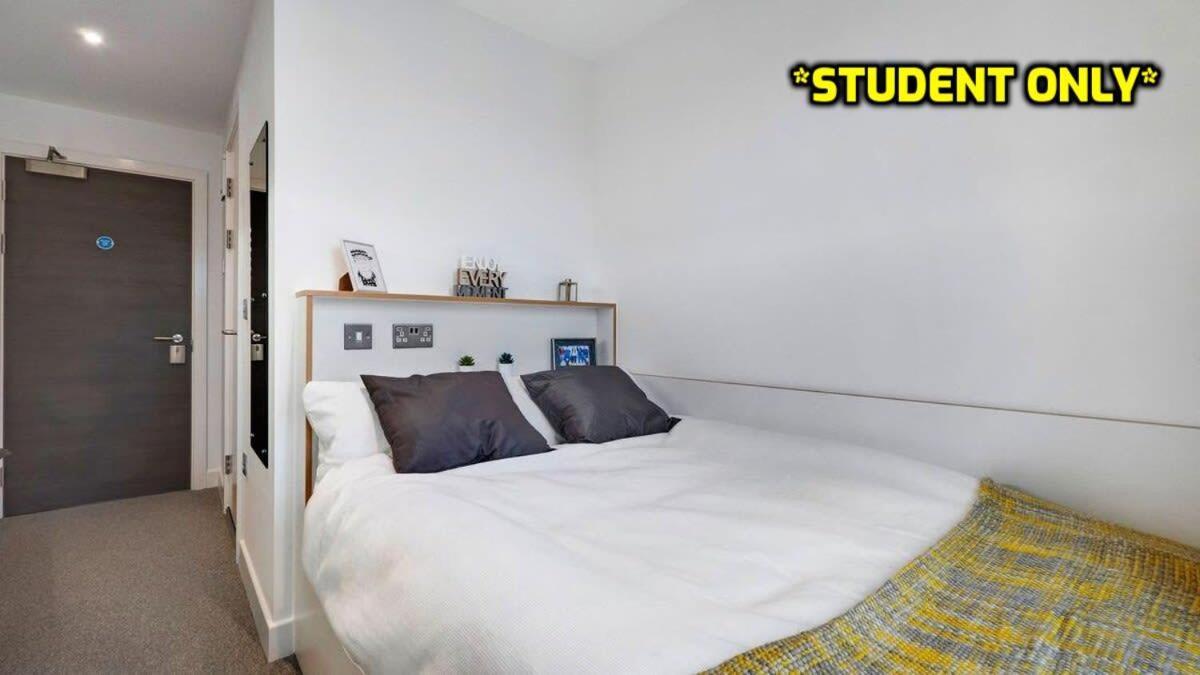 Student Only Zeni Ensuite Rooms, Colchester Esterno foto