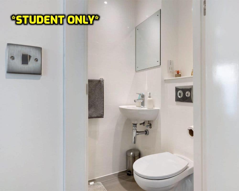Student Only Zeni Ensuite Rooms, Colchester Esterno foto