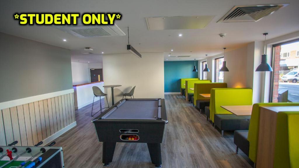 Student Only Zeni Ensuite Rooms, Colchester Esterno foto