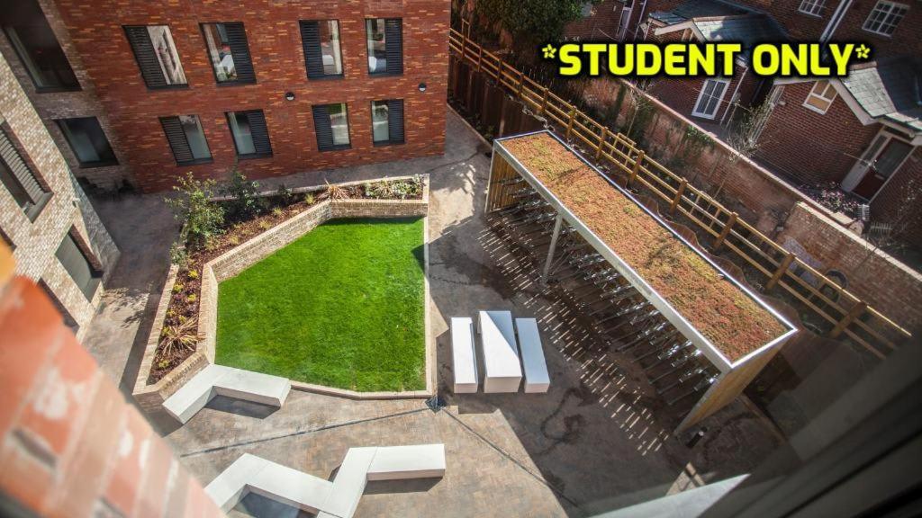 Student Only Zeni Ensuite Rooms, Colchester Esterno foto